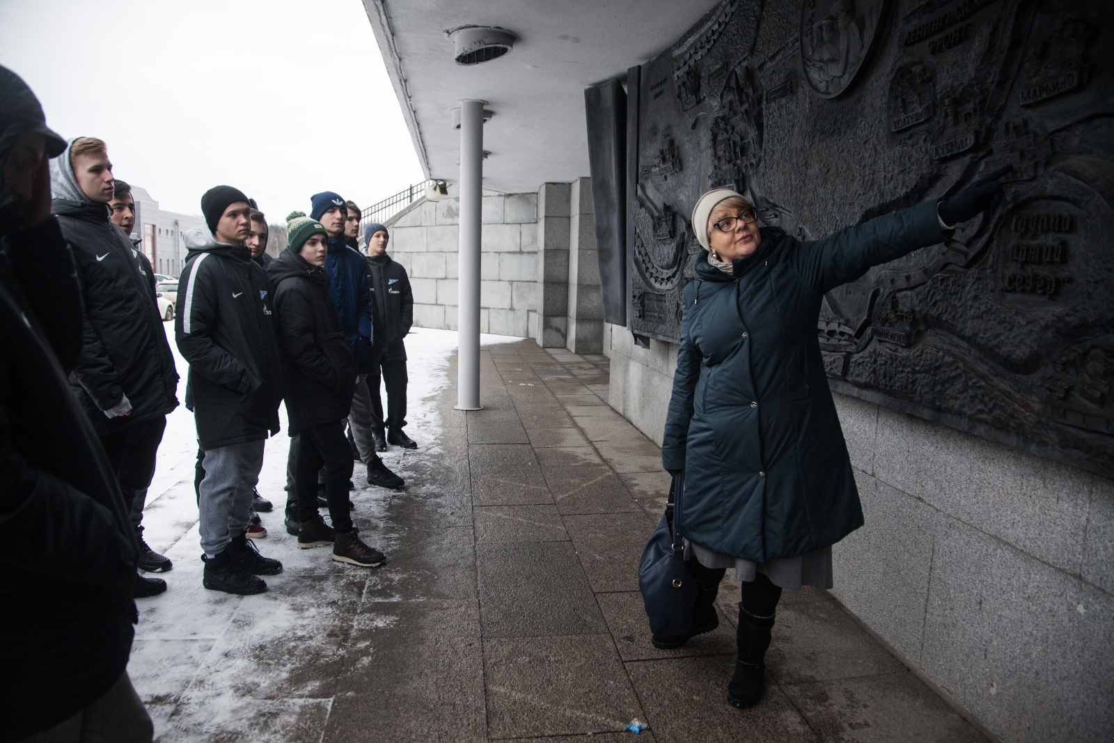 Воспитанники «Газпром»-Академии на экскурсии, приуроченной к 75-й годовщине прорыва блокады Ленинграда