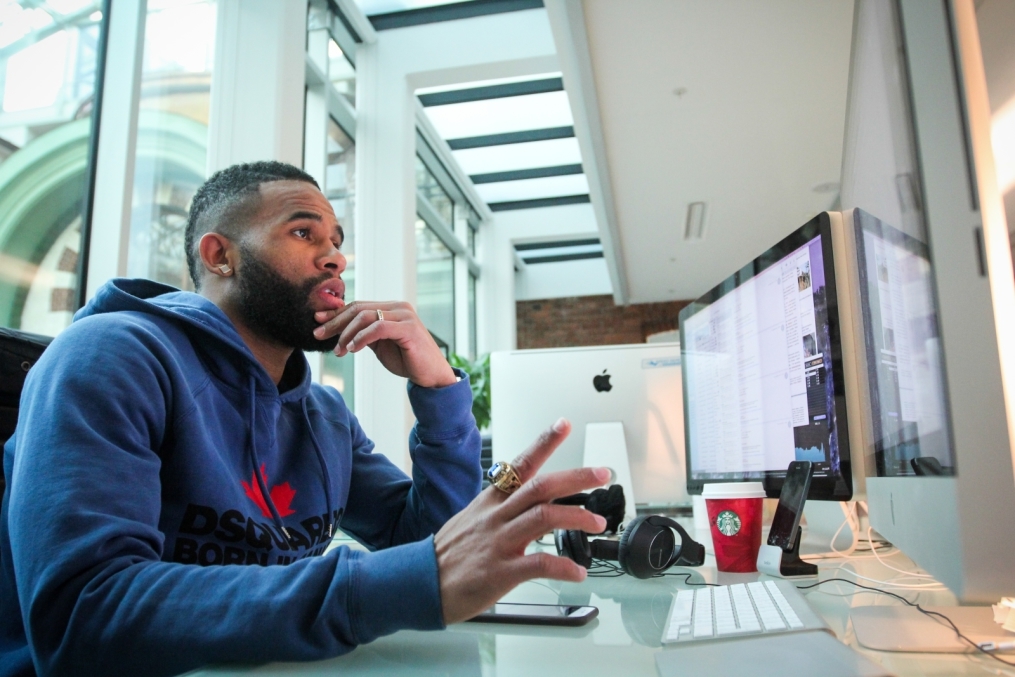 Вальтер Ходж, защитник БК «Зенит» посетил штаб—квартиру социальной сети «ВКонтакте»