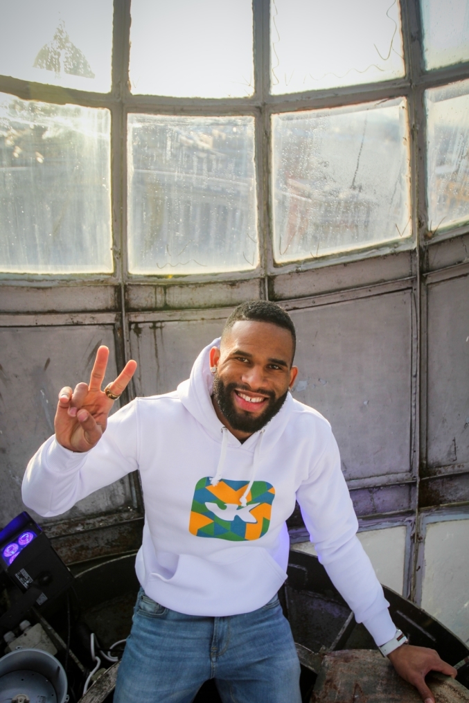 Вальтер Ходж, защитник БК «Зенит» посетил штаб—квартиру социальной сети «ВКонтакте»