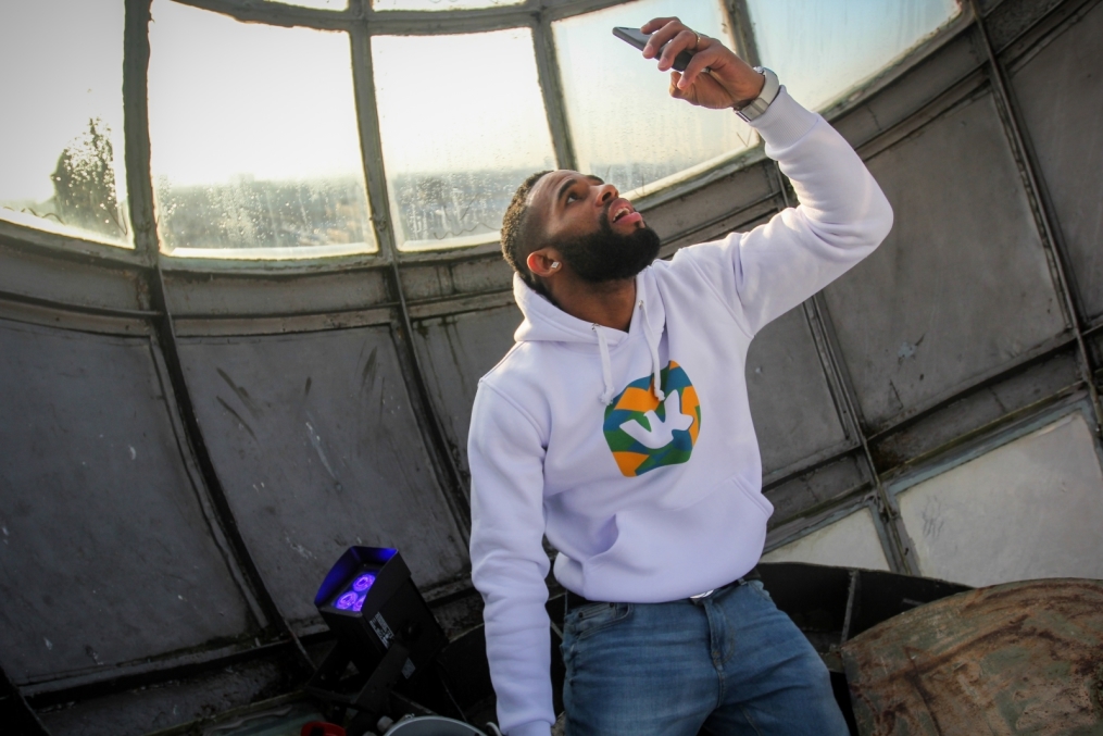 Вальтер Ходж, защитник БК «Зенит» посетил штаб—квартиру социальной сети «ВКонтакте»