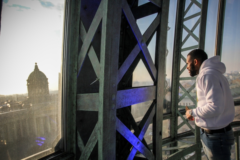 Вальтер Ходж, защитник БК «Зенит» посетил штаб—квартиру социальной сети «ВКонтакте»