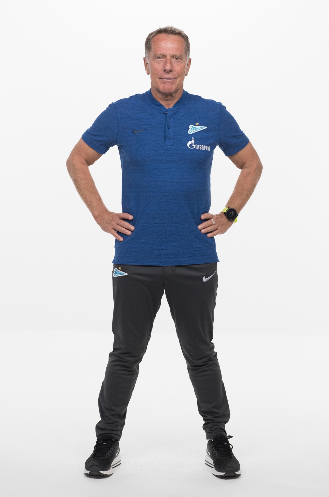 Фотосессия футболистов и тренеров основного состава ФК «Зенит» сезона 2018/19