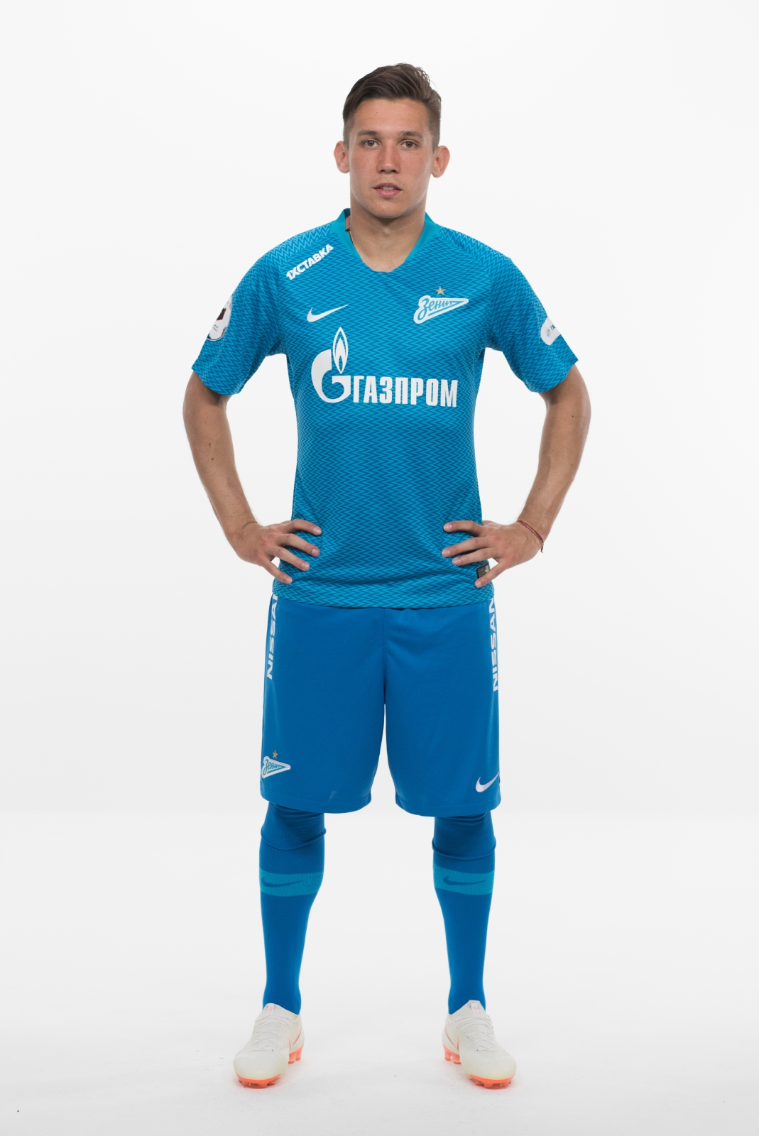 Фотосессия футболистов и тренеров основного состава ФК «Зенит» сезона 2018/19