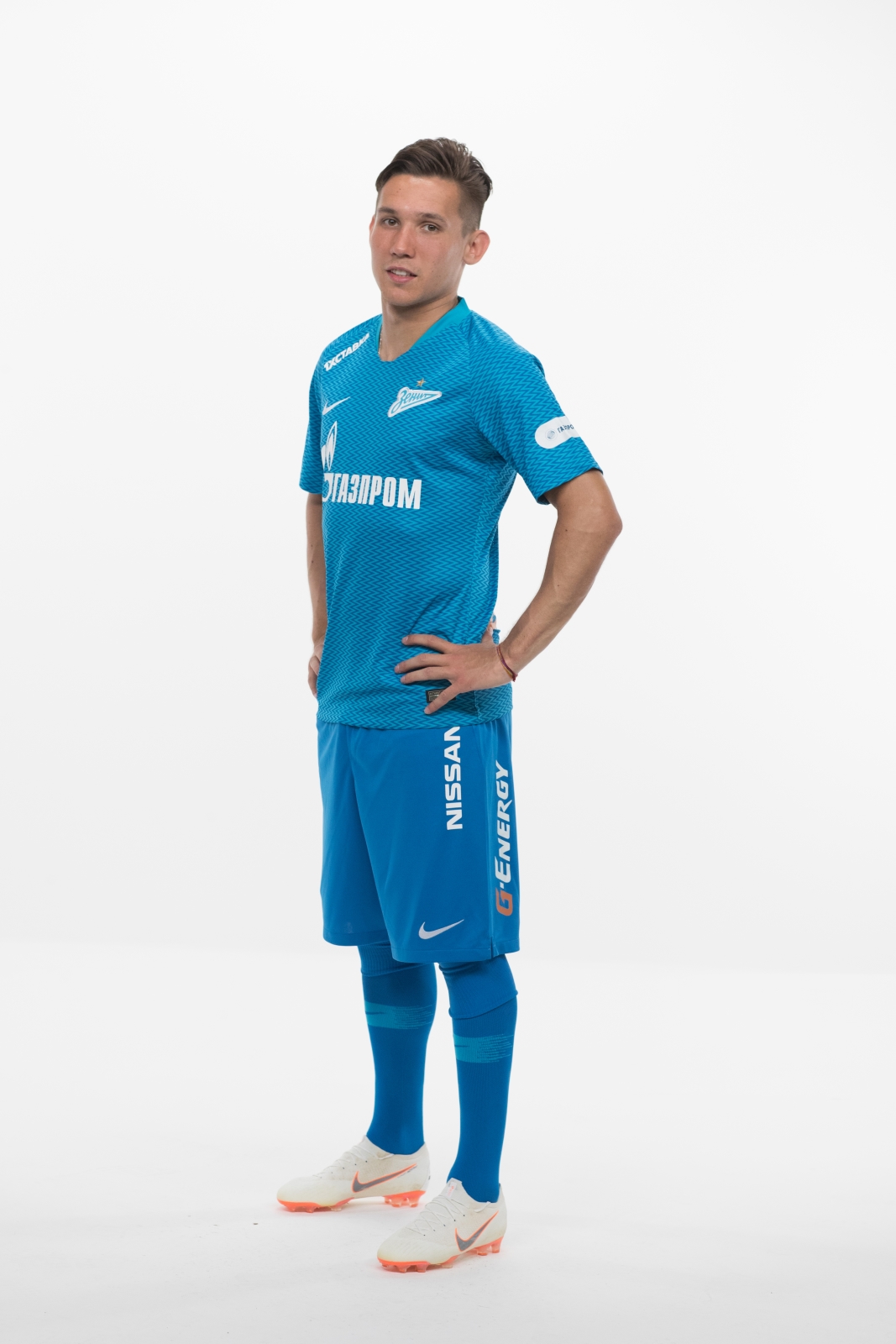 Фотосессия футболистов и тренеров основного состава ФК «Зенит» сезона 2018/19