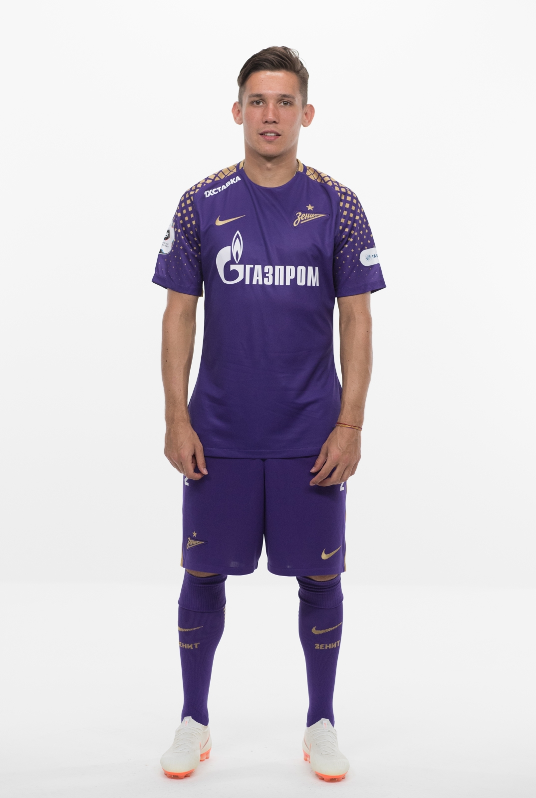 Фотосессия футболистов и тренеров основного состава ФК «Зенит» сезона 2018/19