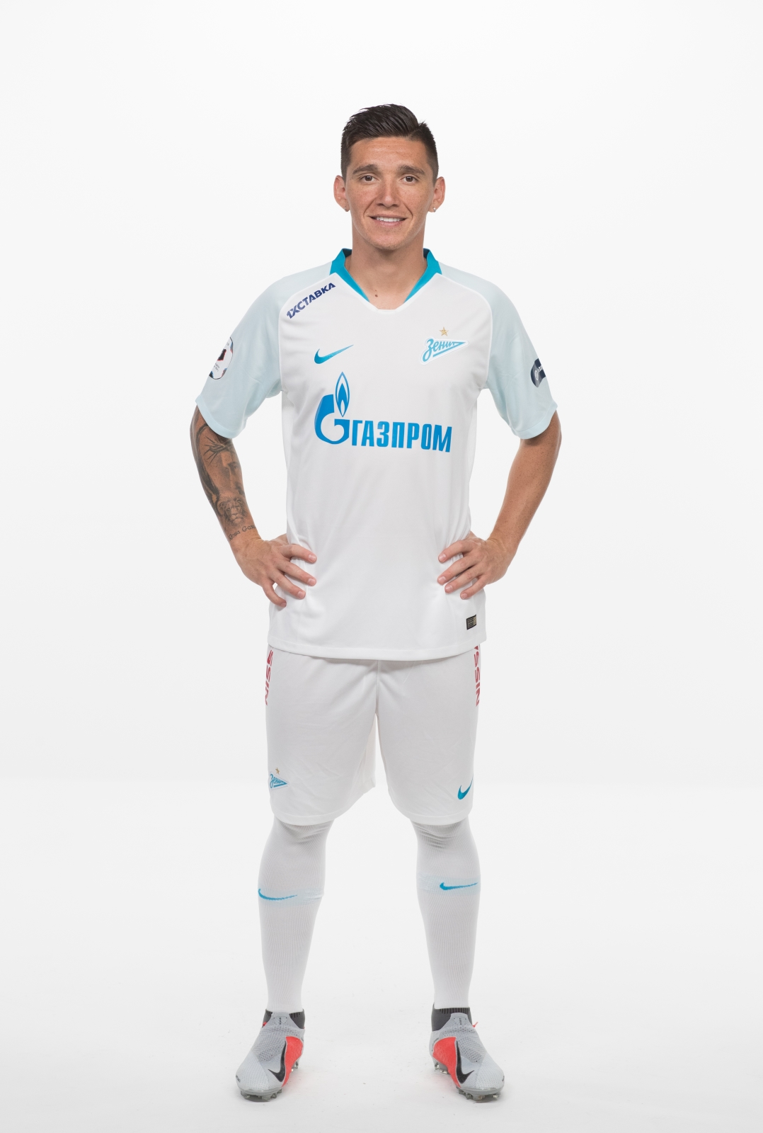 Фотосессия футболистов и тренеров основного состава ФК «Зенит» сезона 2018/19