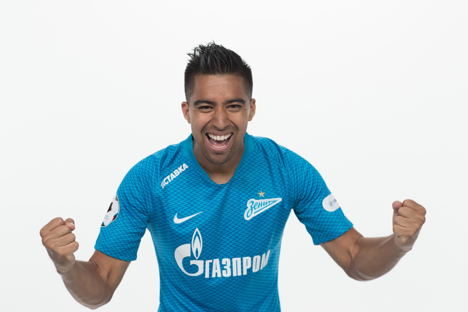 Фотосессия футболистов и тренеров основного состава ФК «Зенит» сезона 2018/19