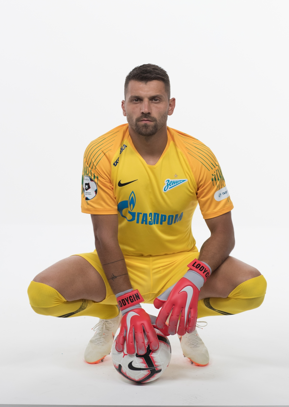 Фотосессия футболистов и тренеров основного состава ФК «Зенит» сезона 2018/19