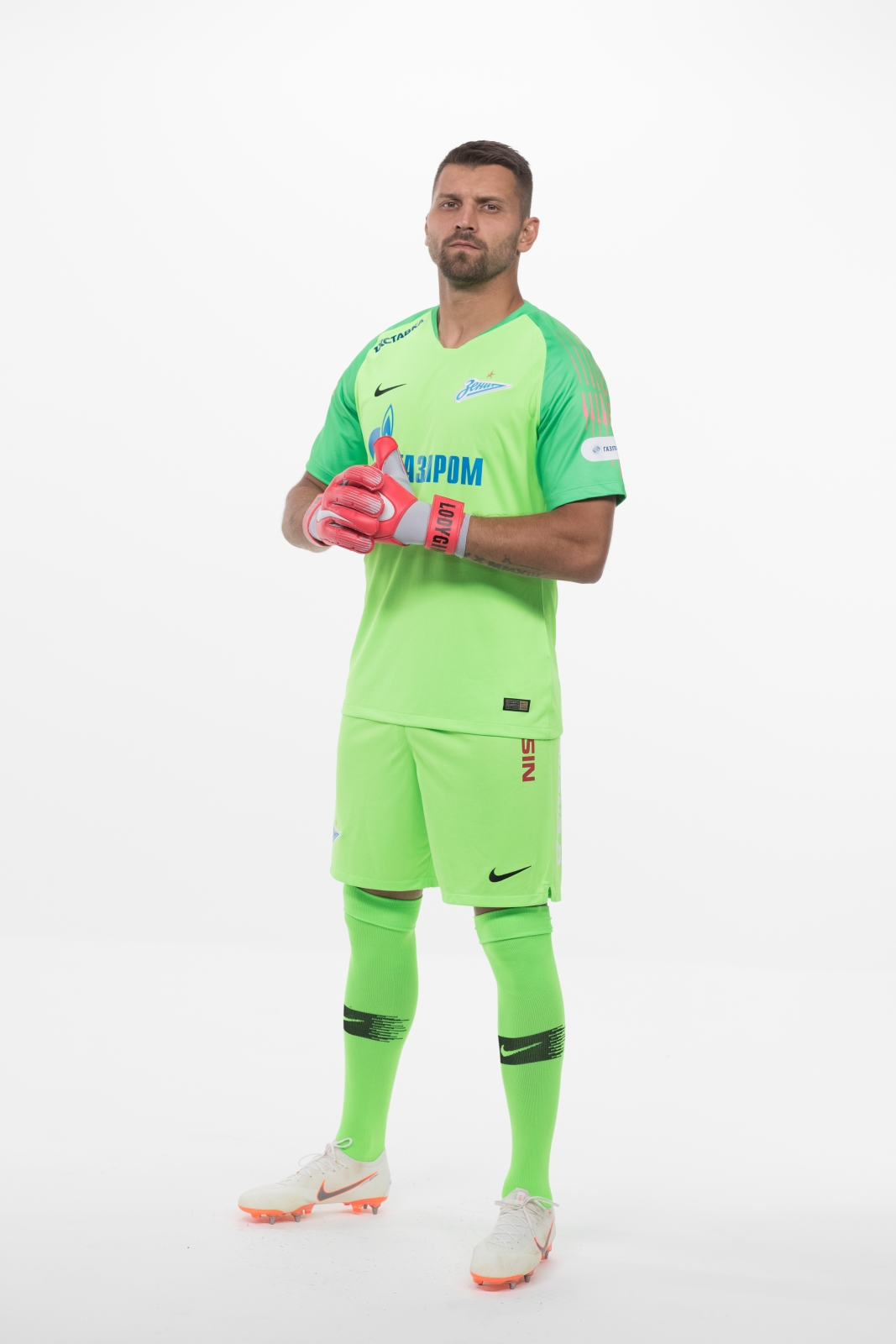 Фотосессия футболистов и тренеров основного состава ФК «Зенит» сезона 2018/19