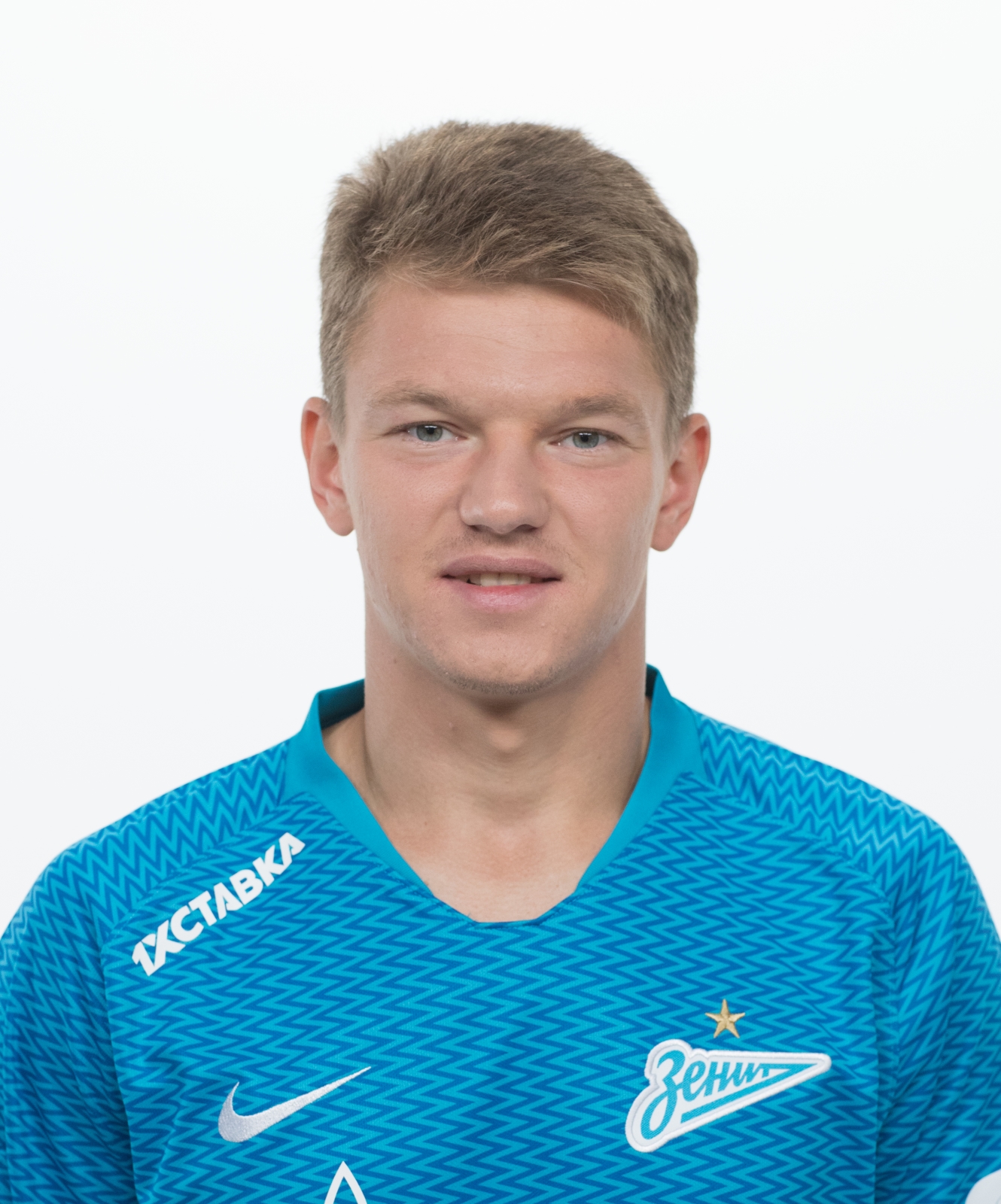 Фотосессия футболистов и тренеров основного состава ФК «Зенит» сезона 2018/19