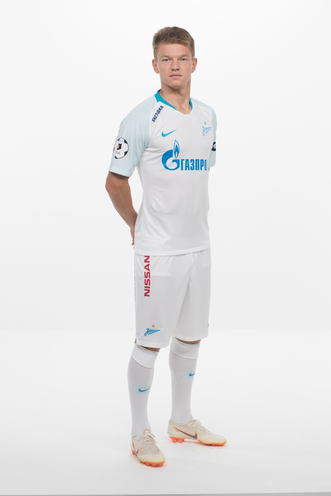 Фотосессия футболистов и тренеров основного состава ФК «Зенит» сезона 2018/19