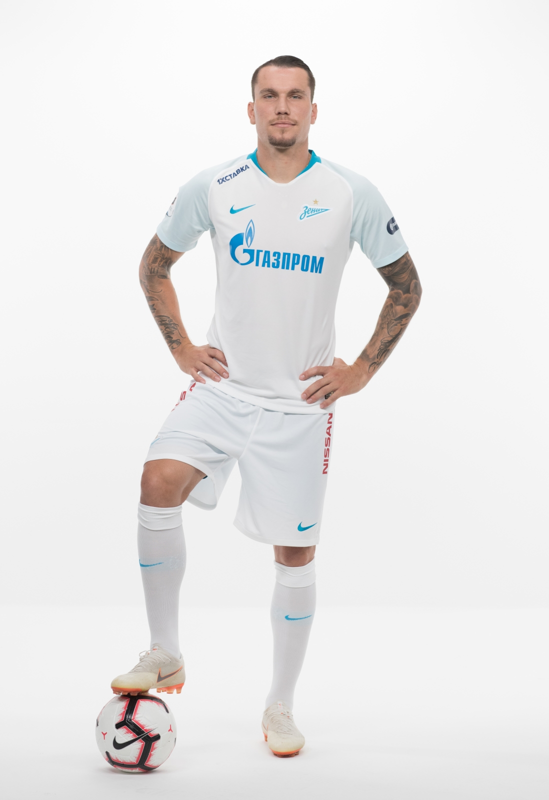 Фотосессия футболистов и тренеров основного состава ФК «Зенит» сезона 2018/19