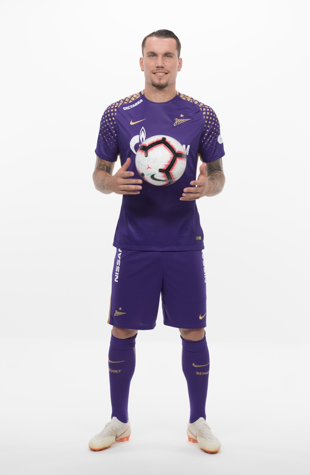 Фотосессия футболистов и тренеров основного состава ФК «Зенит» сезона 2018/19