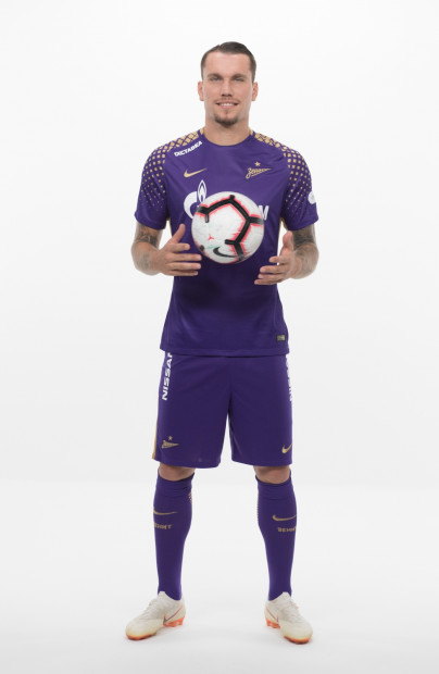 Фотосессия футболистов и тренеров основного состава ФК «Зенит» сезона 2018/19