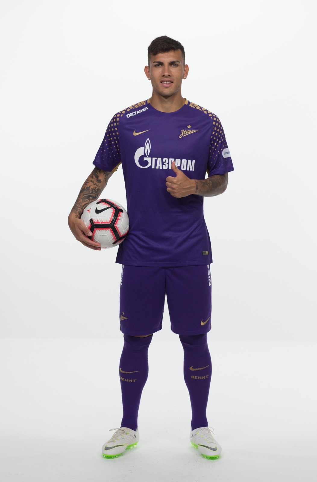 Фотосессия футболистов и тренеров основного состава ФК «Зенит» сезона 2018/19