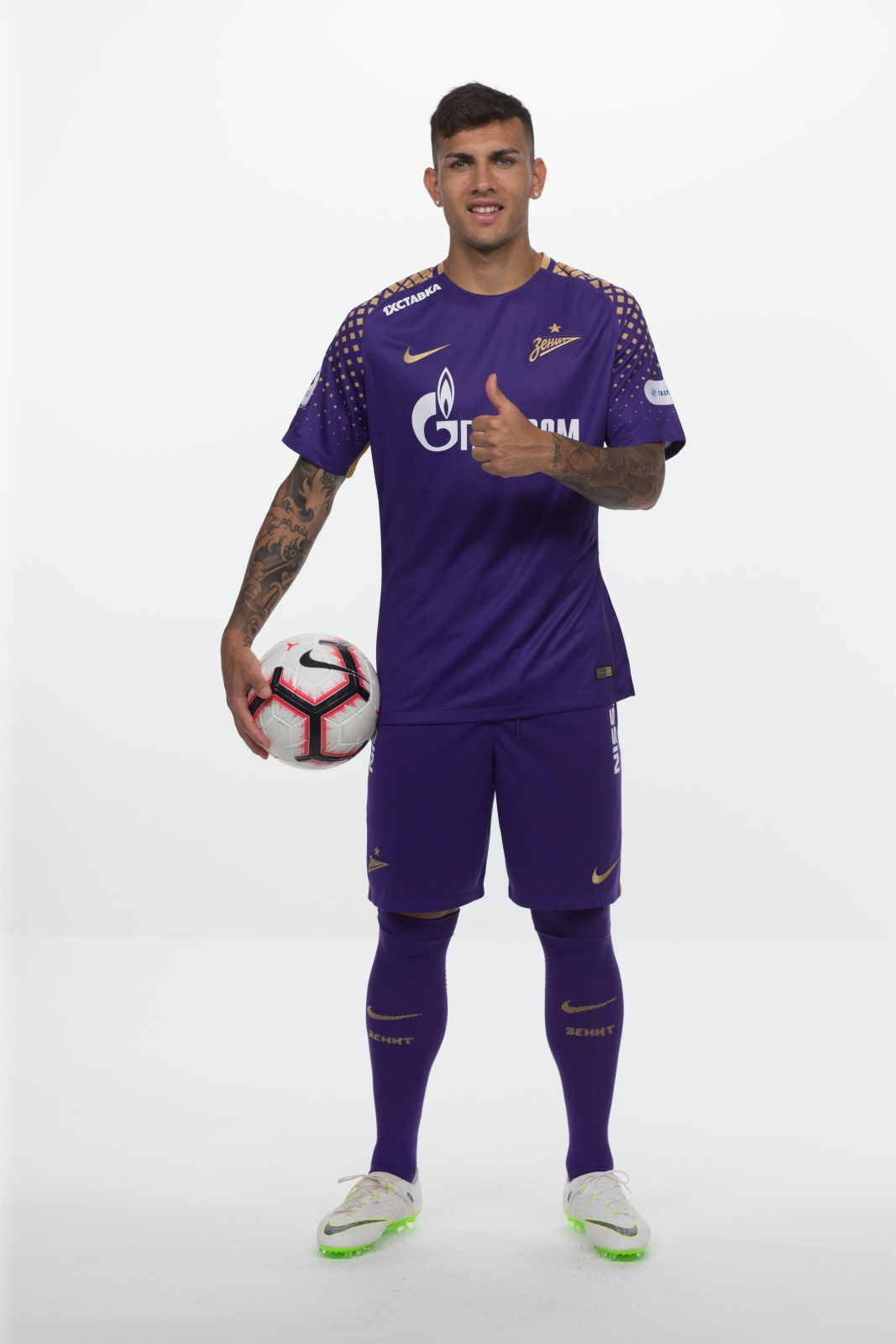 Фотосессия футболистов и тренеров основного состава ФК «Зенит» сезона 2018/19