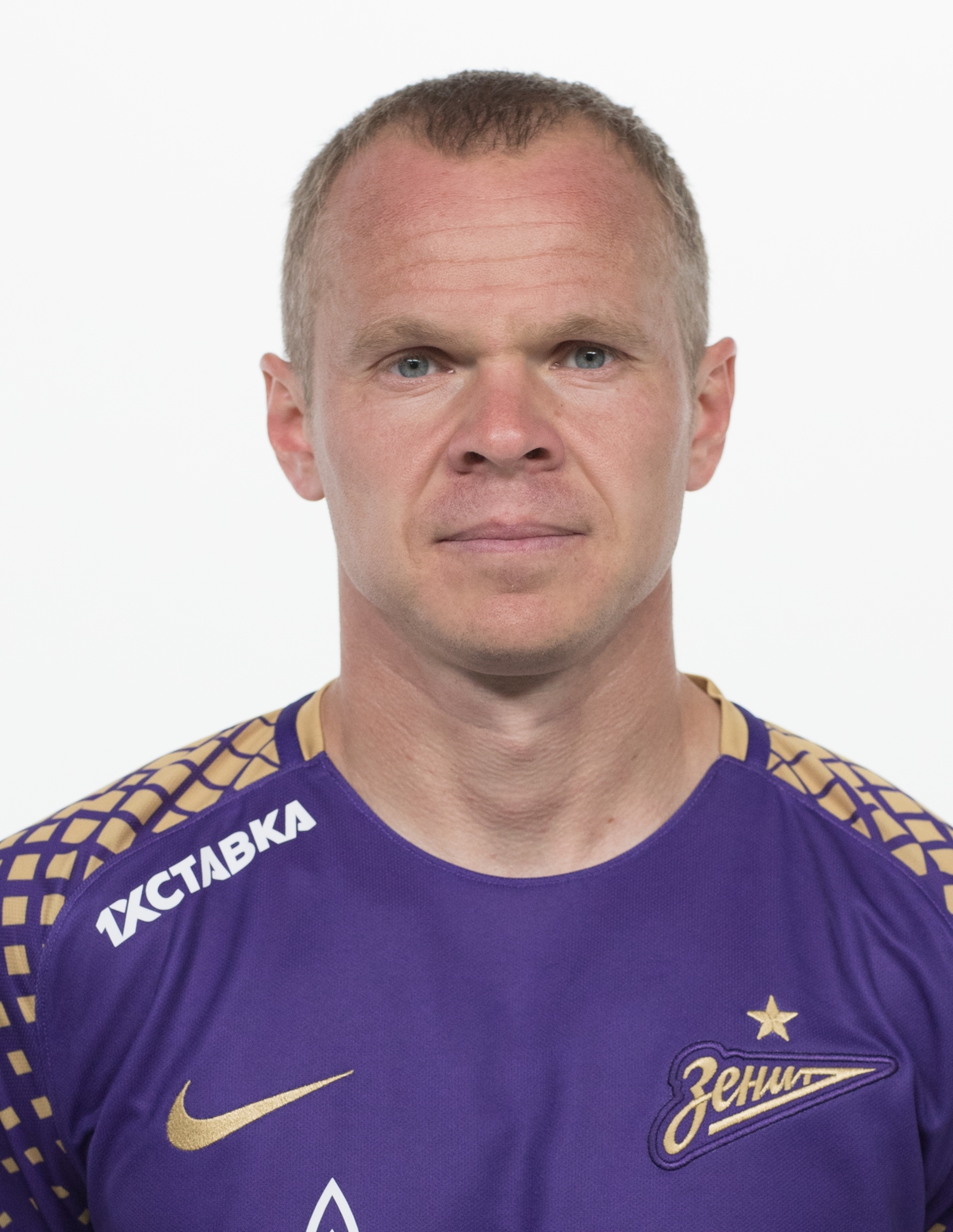 Фотосессия футболистов и тренеров основного состава ФК «Зенит» сезона 2018/19