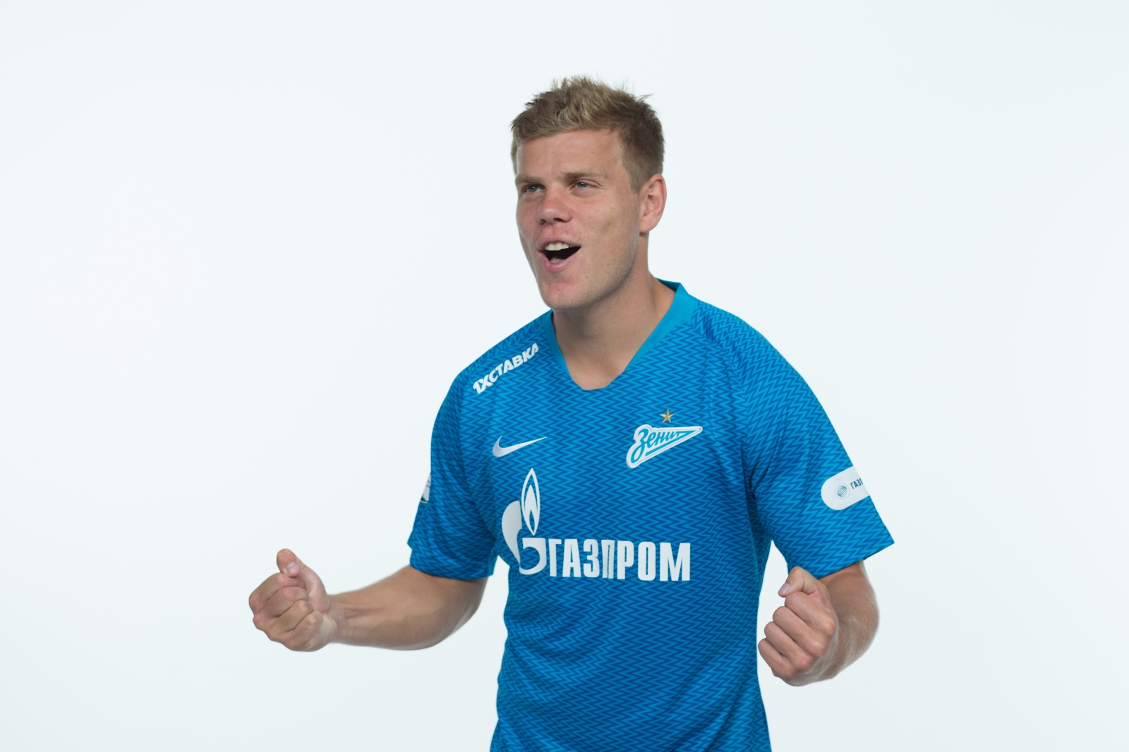 Фотосессия футболистов и тренеров основного состава ФК «Зенит» сезона 2018/19