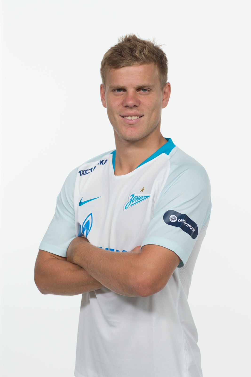 Фотосессия футболистов и тренеров основного состава ФК «Зенит» сезона 2018/19