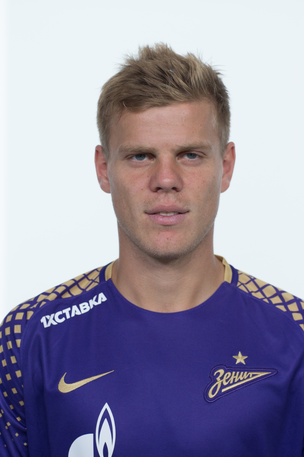 Фотосессия футболистов и тренеров основного состава ФК «Зенит» сезона 2018/19