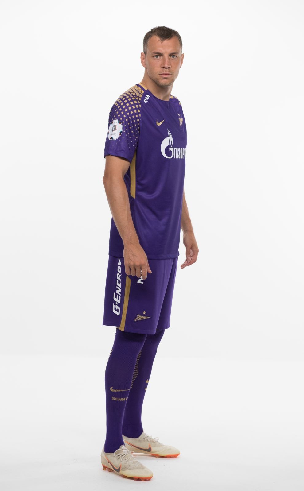 Фотосессия футболистов и тренеров основного состава ФК «Зенит» сезона 2018/19