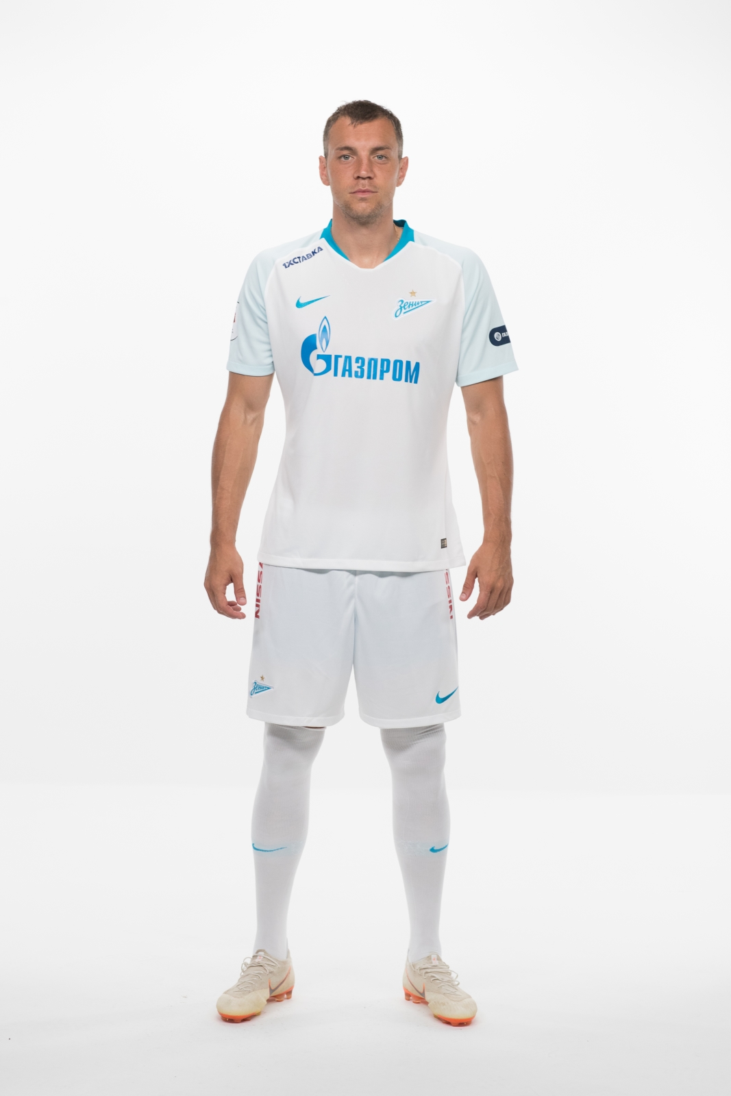 Фотосессия футболистов и тренеров основного состава ФК «Зенит» сезона 2018/19