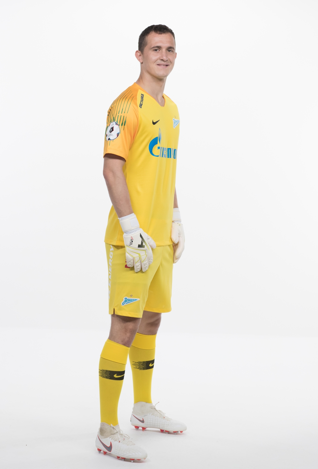 Фотосессия футболистов и тренеров основного состава ФК «Зенит» сезона 2018/19