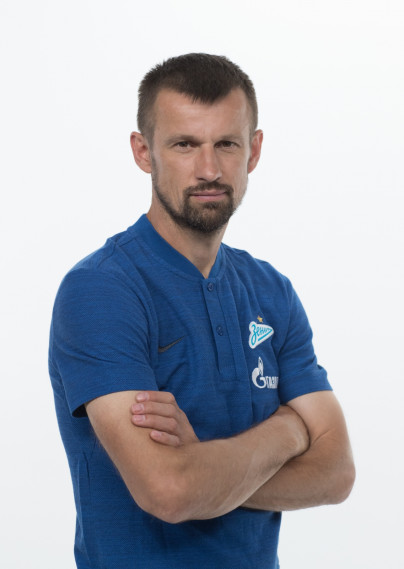 Фотосессия футболистов и тренеров основного состава ФК «Зенит» сезона 2018/19