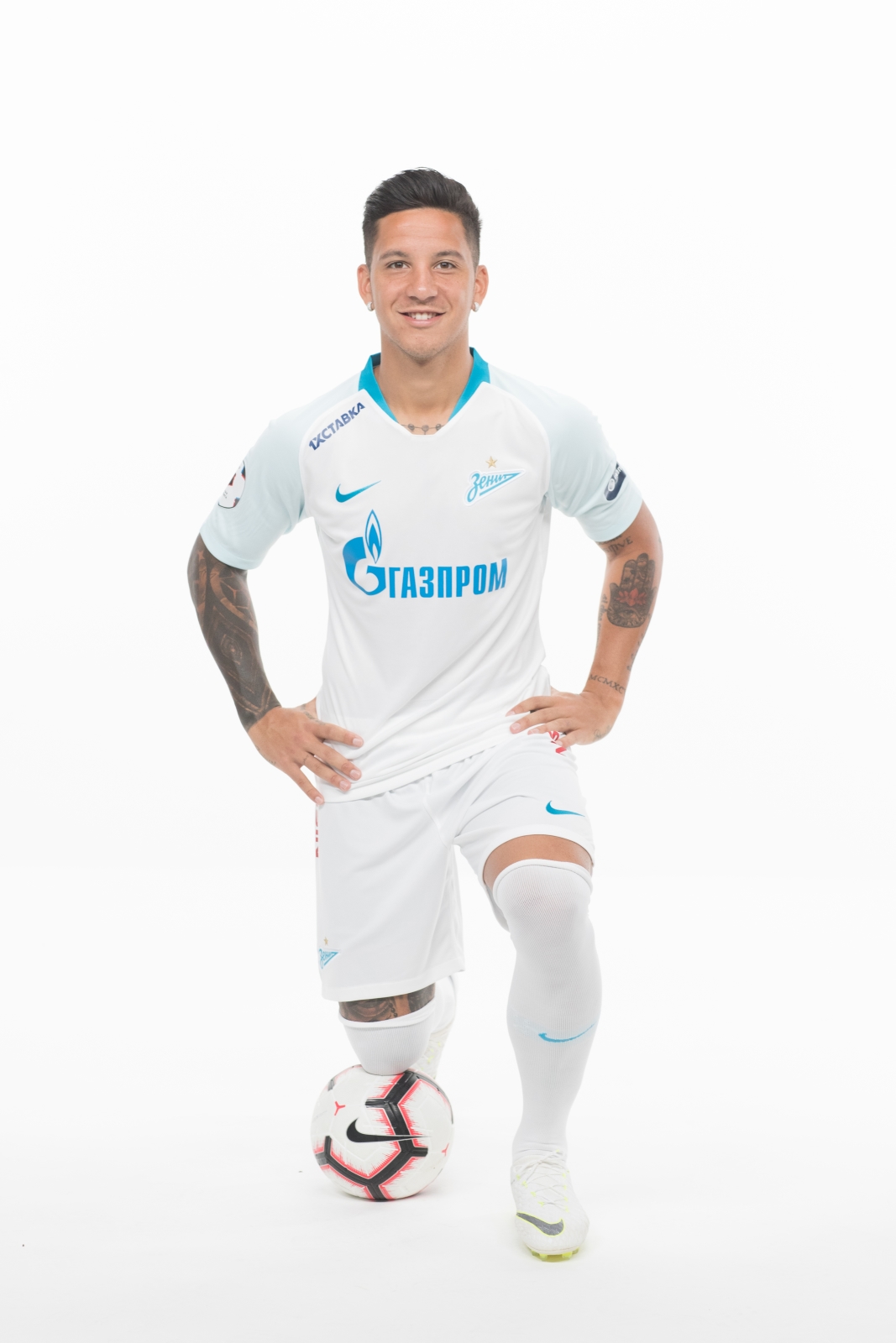 Фотосессия футболистов и тренеров основного состава ФК «Зенит» сезона 2018/19