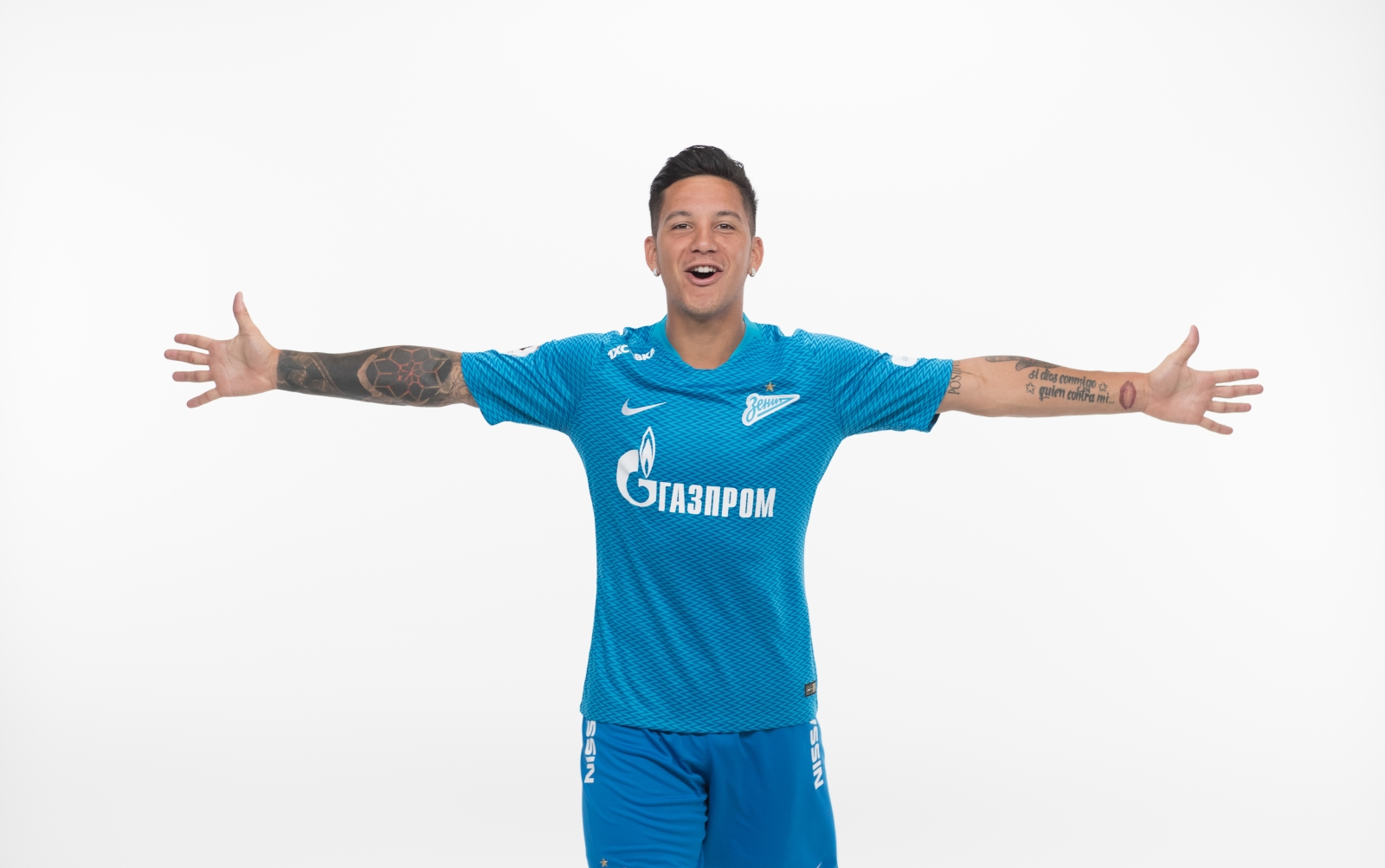 Фотосессия футболистов и тренеров основного состава ФК «Зенит» сезона 2018/19