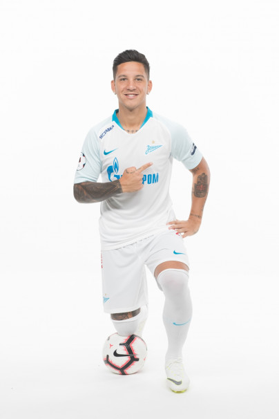 Фотосессия футболистов и тренеров основного состава ФК «Зенит» сезона 2018/19