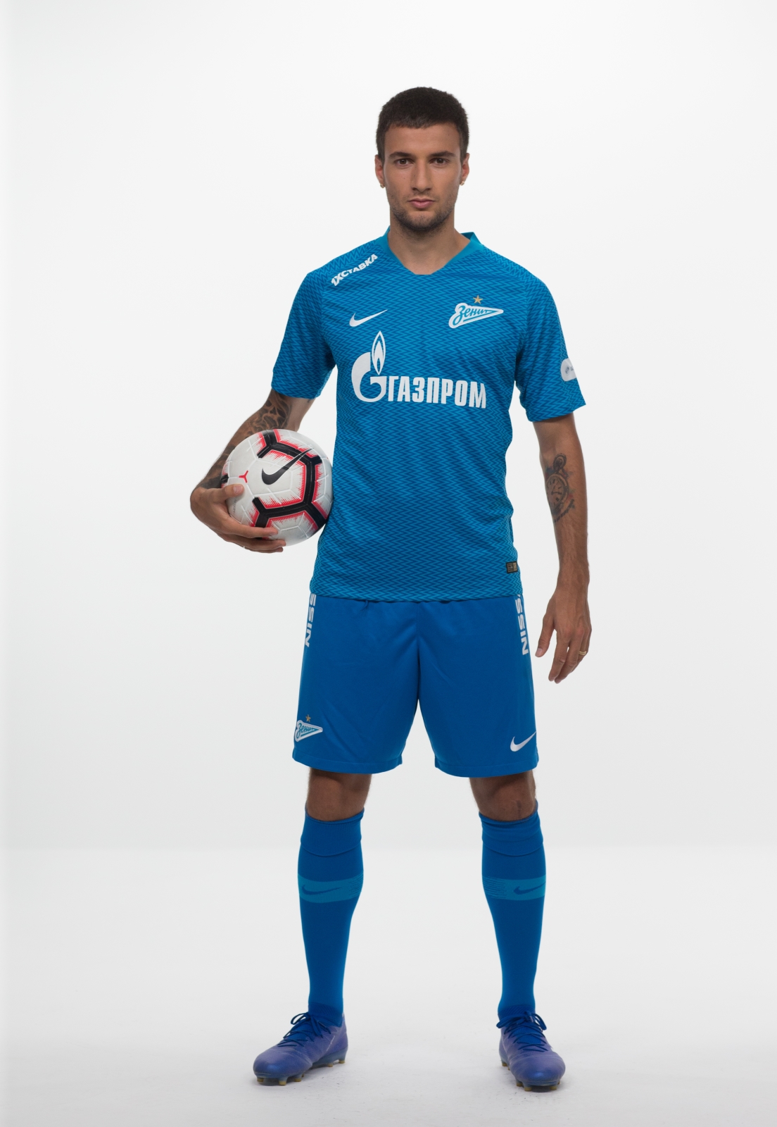 Фотосессия футболистов и тренеров основного состава ФК «Зенит» сезона 2018/19