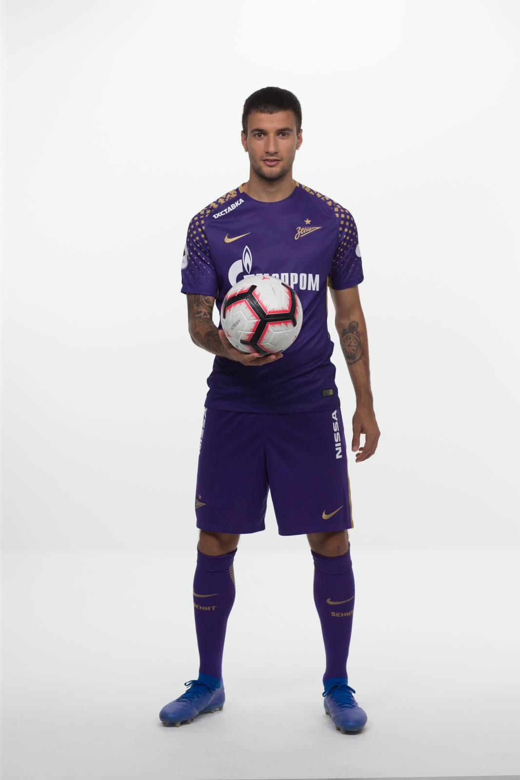 Фотосессия футболистов и тренеров основного состава ФК «Зенит» сезона 2018/19