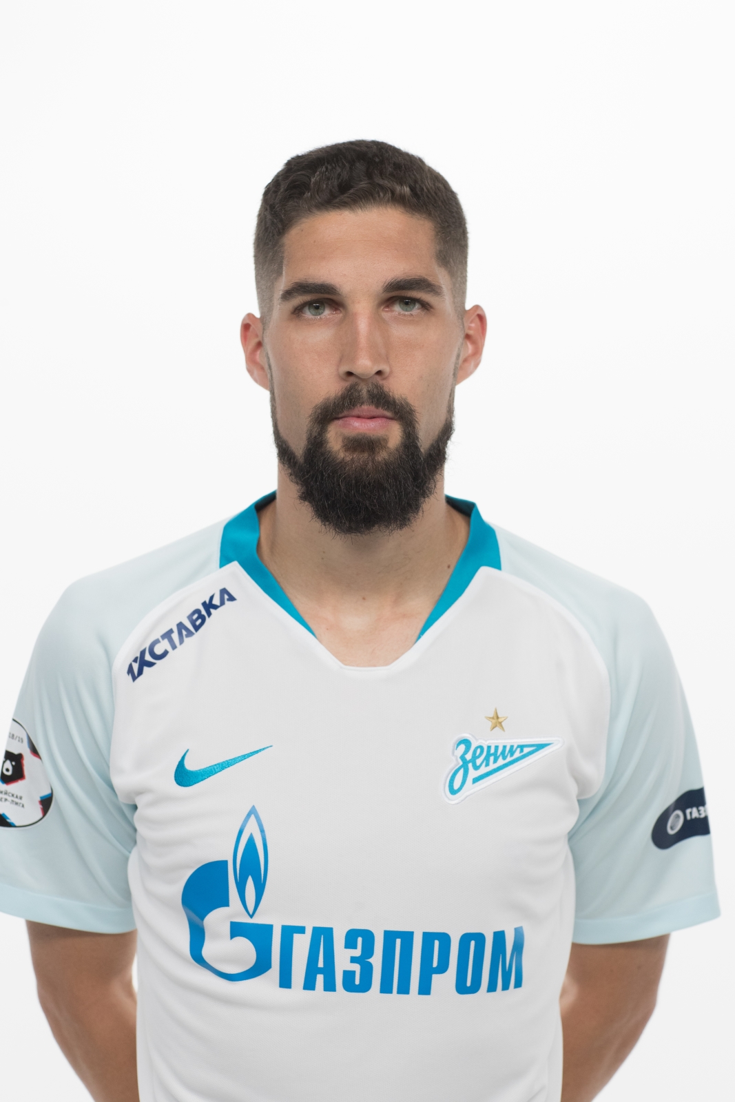 Фотосессия футболистов и тренеров основного состава ФК «Зенит» сезона 2018/19