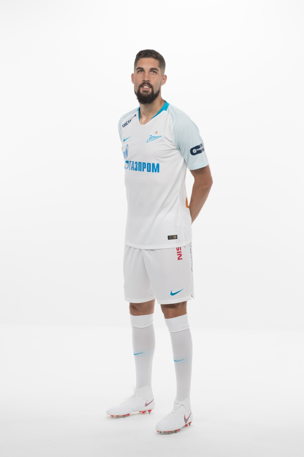 Фотосессия футболистов и тренеров основного состава ФК «Зенит» сезона 2018/19