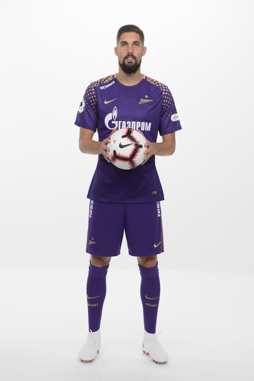 Фотосессия футболистов и тренеров основного состава ФК «Зенит» сезона 2018/19