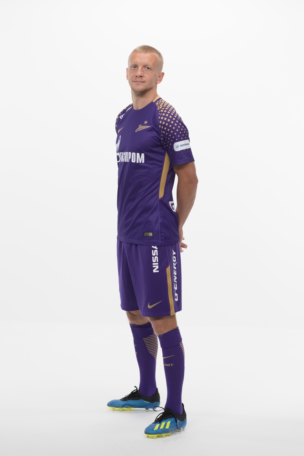 Фотосессия футболистов и тренеров основного состава ФК «Зенит» сезона 2018/19