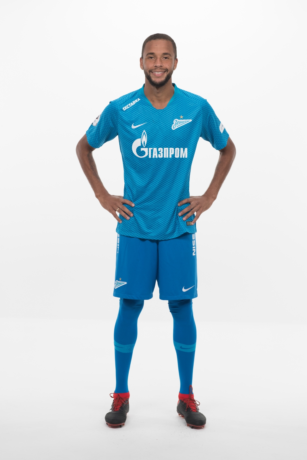 Фотосессия футболистов и тренеров основного состава ФК «Зенит» сезона 2018/19