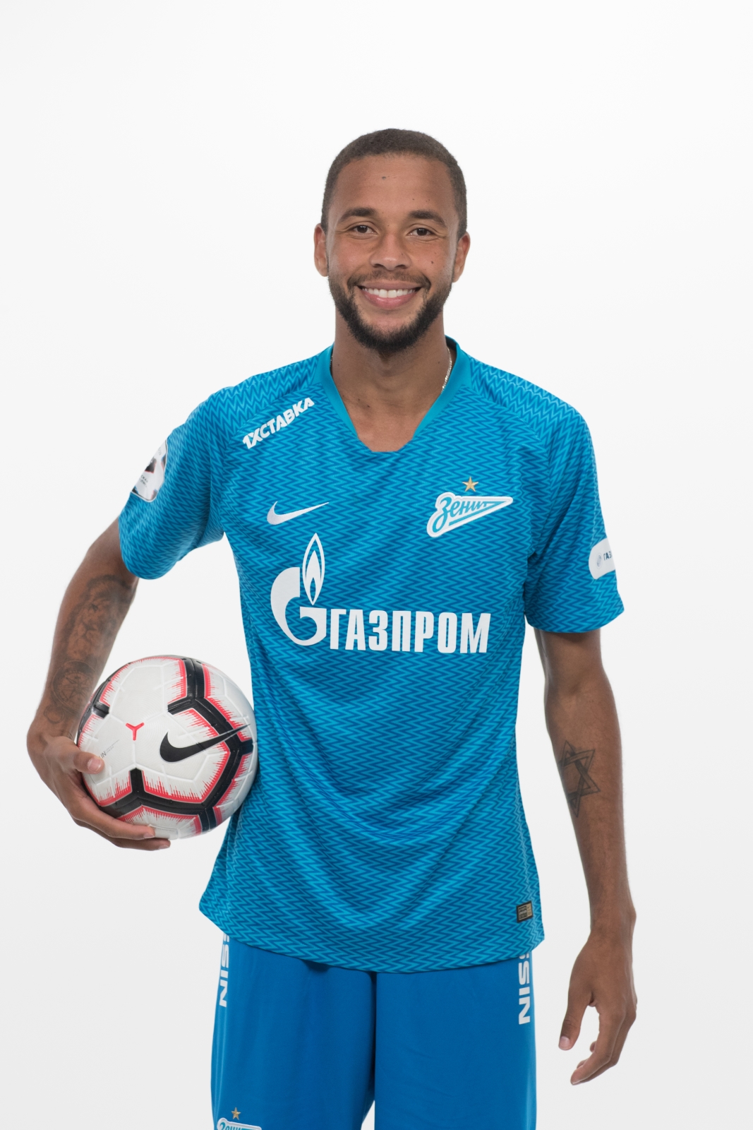 Фотосессия футболистов и тренеров основного состава ФК «Зенит» сезона 2018/19