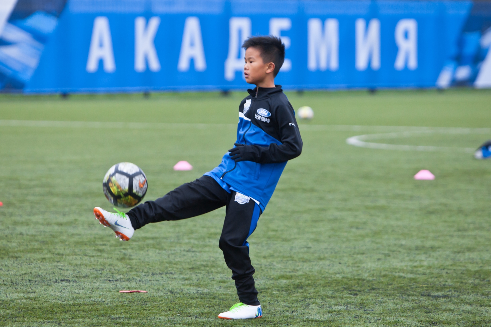 Церемония открытия тренировочного сбора китайской команды в Академии