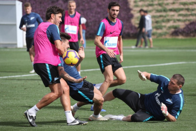 «Газпром»-тренировочные сборы в Катаре: 18 января, утренняя тренировка
