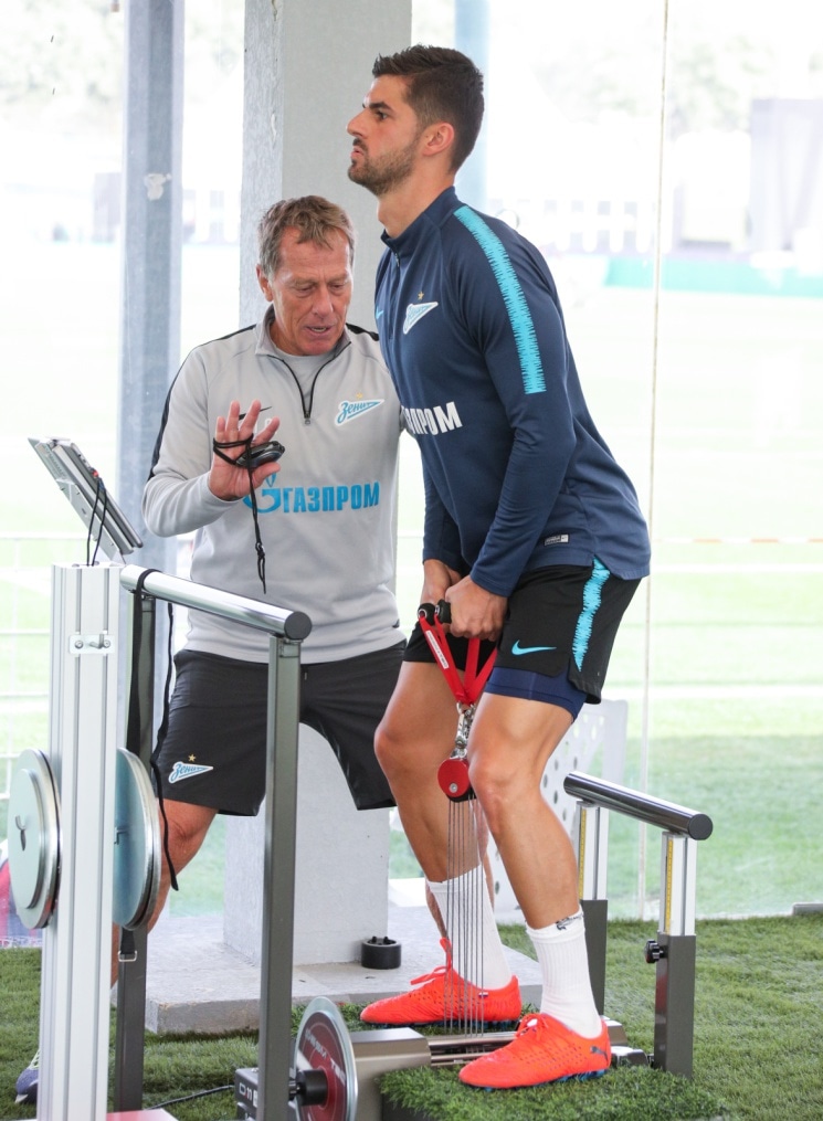 «Газпром»-тренировочные сборы в Катаре: 19 января, утренняя тренировка