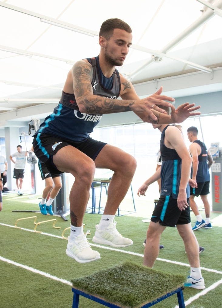 «Газпром»-тренировочные сборы в Катаре: 21 января, утренняя тренировка