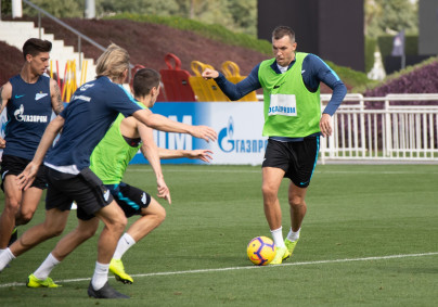 «Газпром»-тренировочные сборы в Катаре: 27 января, утренняя тренировка