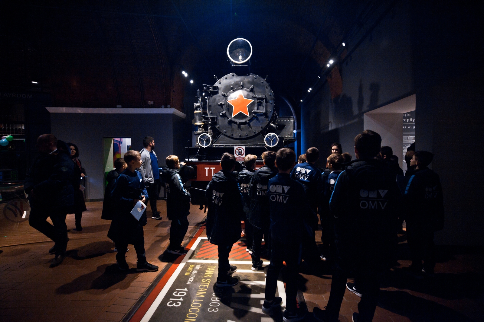 Команда Академии ФК «Зенит» в музее РЖД