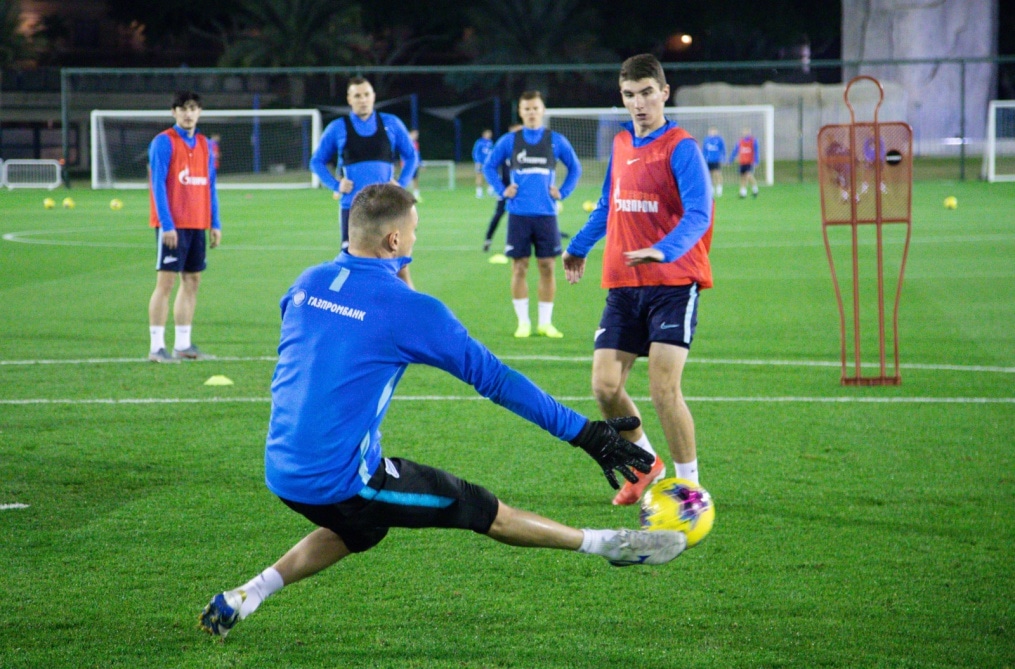 «Газпром»-тренировочные сборы в Катаре: 15 января, вечерняя тренировка