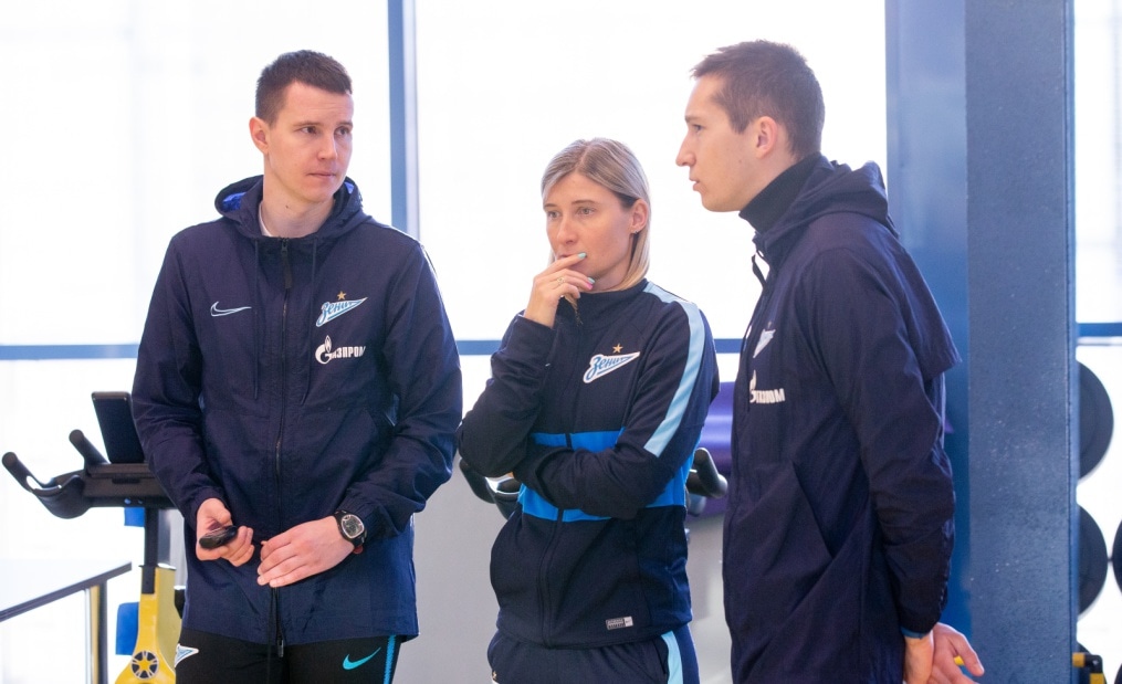 Тренировка женской футбольной команды «Зенит» в Удельном парке