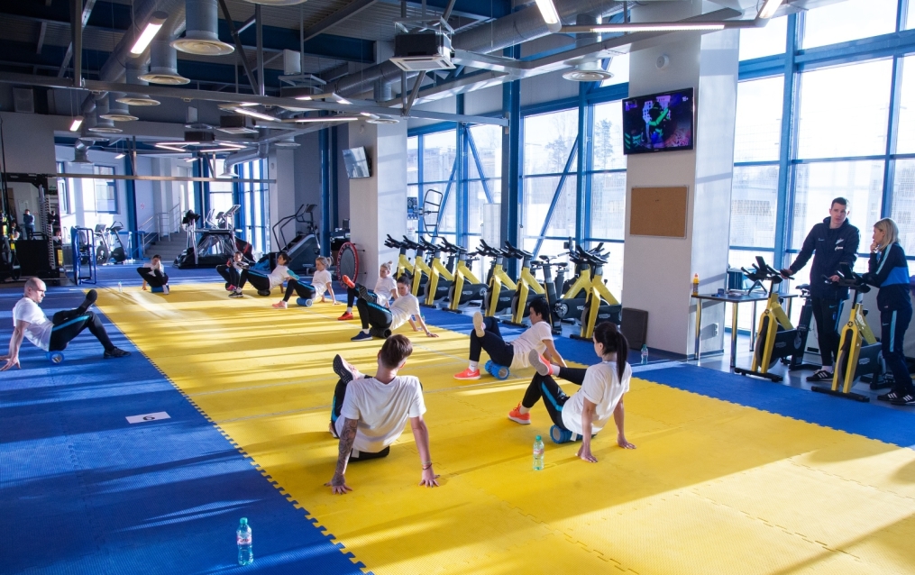 Тренировка женской футбольной команды «Зенит» в Удельном парке