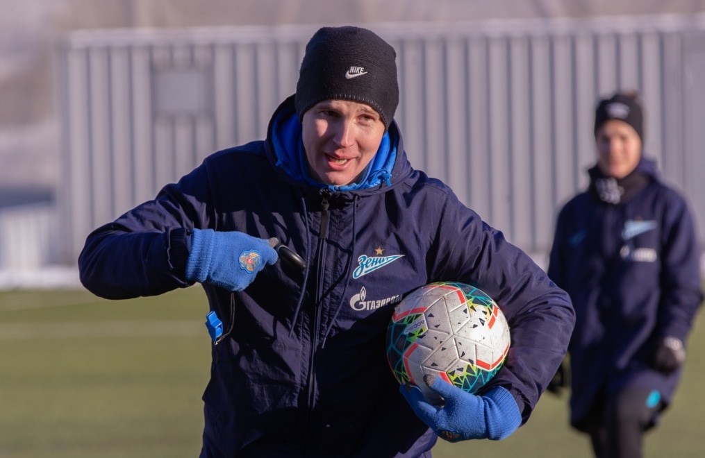Тренировка женской футбольной команды «Зенит» в Удельном парке