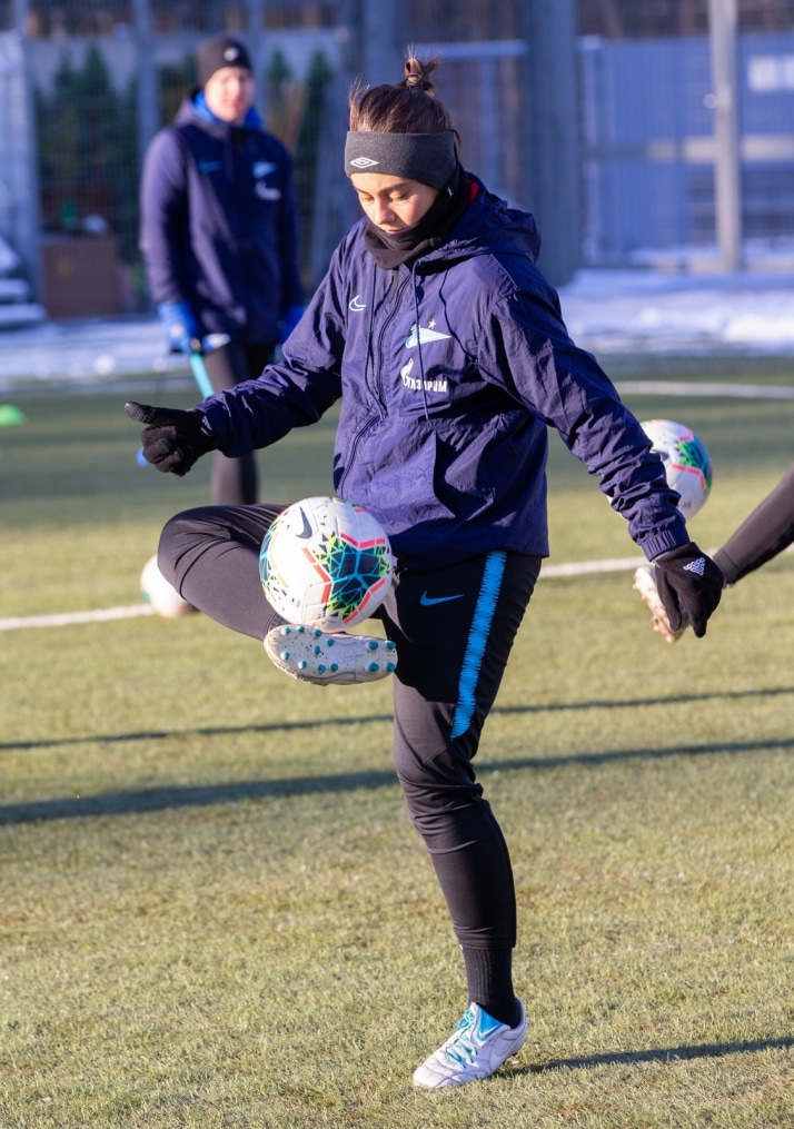 Тренировка женской футбольной команды «Зенит» в Удельном парке